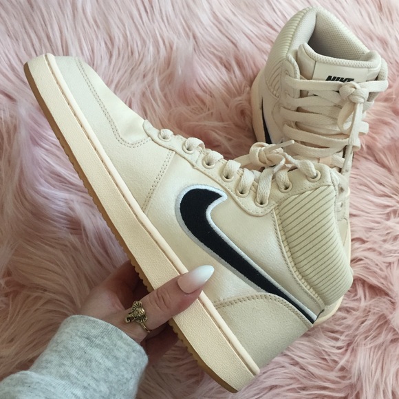 Nike Shoes - New Nike Women’s Ebernon Sneaker